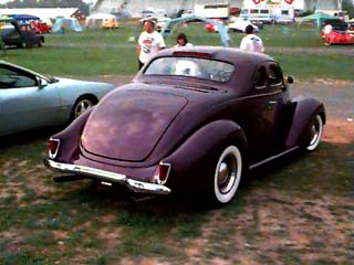 <1940 Ford custom coupe>